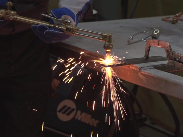 Yukon Tool® Complete Victor - style Welding / Cutting Kit - image 3 from the video